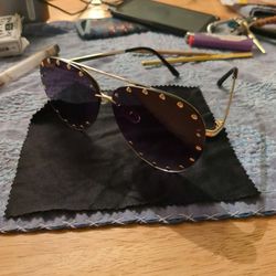 Louis Vuitton Sunglasses for Sale in Revere, MA - OfferUp
