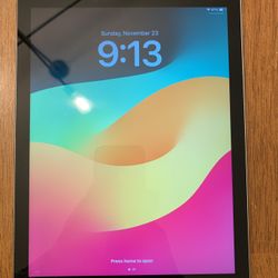 Apple iPad 6th Generation 32GB Unlocked Like New!