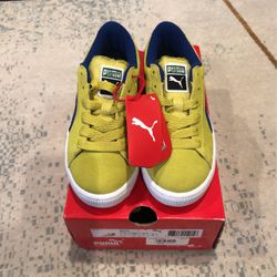 Kids New PUMA sneakers Size 2