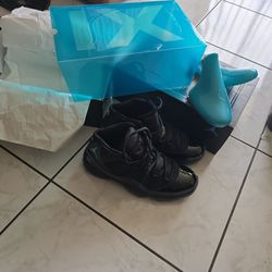 JORDAN XI BLACK/GAMMA BLUE.SIZE 11