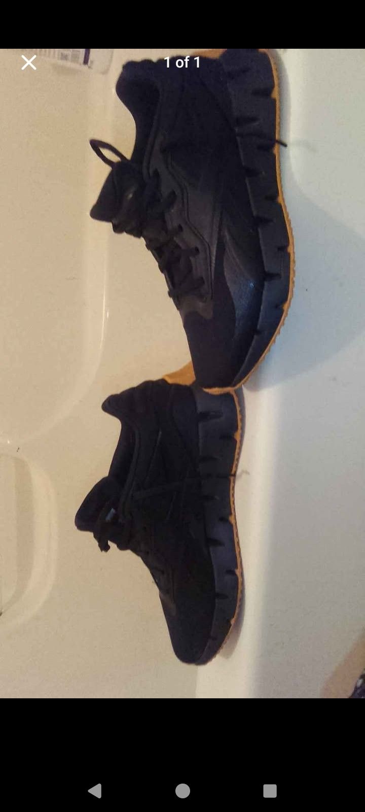 2cpairs Of Mens Reebok Shoes