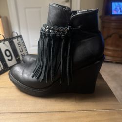 Corkys Black Wedge Fringe Boots Sz 9 