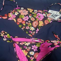 2 Piece Bathing Suit Medium..never Used Or Tried On