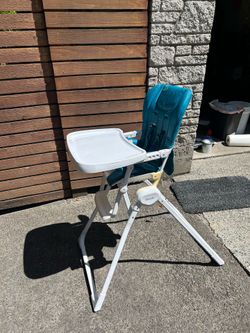 Joovy Nook high chair