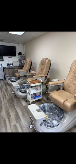 Complete Nail Salon Setup – Pedicure Chairs, Polish, Powders & More