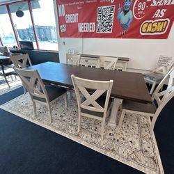 Extendable Table Up To 8 Seats 