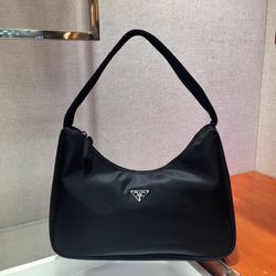 Re edition Vintage 2000s Nylon mini Shoulder Bag New Without Tags