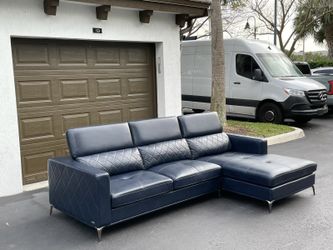 Sofa/Couch Sectional - Faux Leather - Delivery Available 🚛