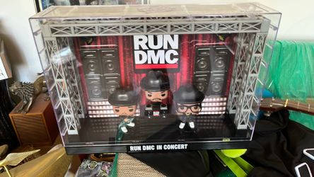 Pop Funko run DMC in concert
