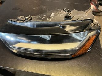 2011 Audi A4  Headlights 
