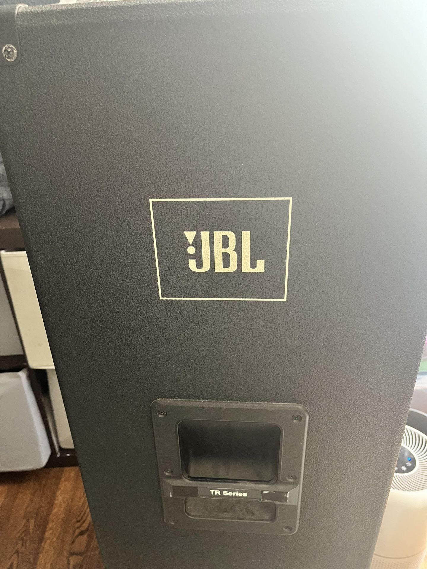 Jbl Speaker For 250 Very Nice It Works. I Just Need To Get It Out Of My Space . MESSAGE ASAP! 