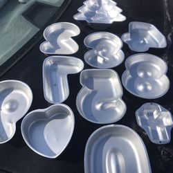 Vintage Cake Pans With Markings Everything Goes For $50