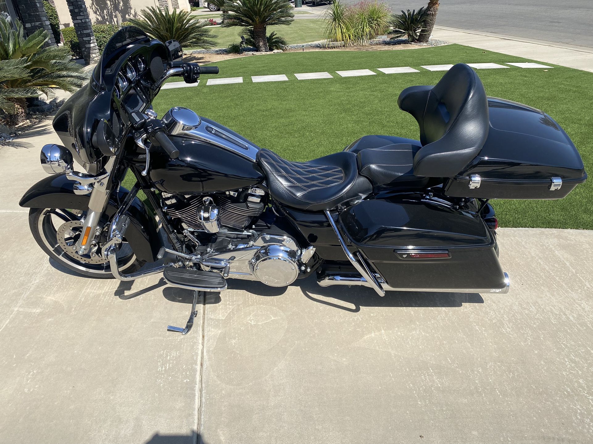 2017 Harley-Davidson Street Glide Special