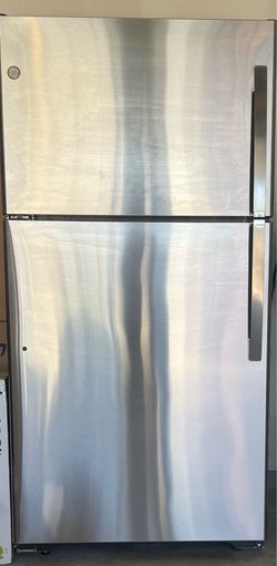 GE 21.9 Cu. Ft. Stainless Steel Refrigerator - Never Used