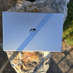 Hewlett-Packard 15" Laptop 