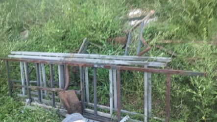 $50 as is for a tree stand everything is here