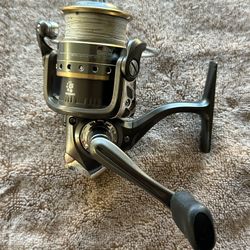 Abu Garcia Cardinal SX30 Graphite Spinning Reel 