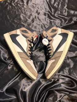 Travis scott x air jordan 1 high OG mocha