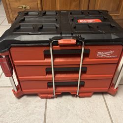 Milwaukee PACKOUT 3-Drawer Tool Box 
