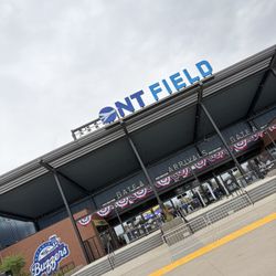 🐝4/14 - 2 Front Row/Aisle Seats - Ontario Tower Buzzers⚾️