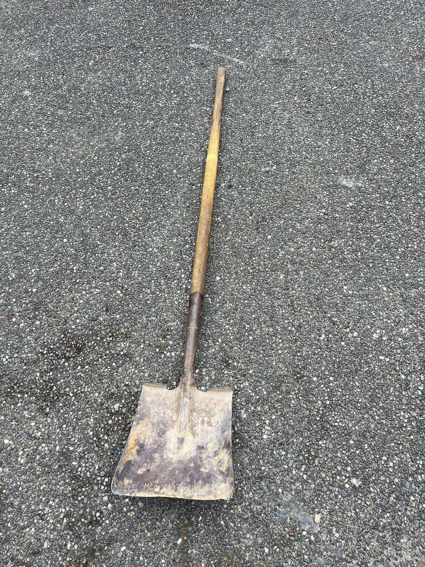Square Point Long Handle Shovel