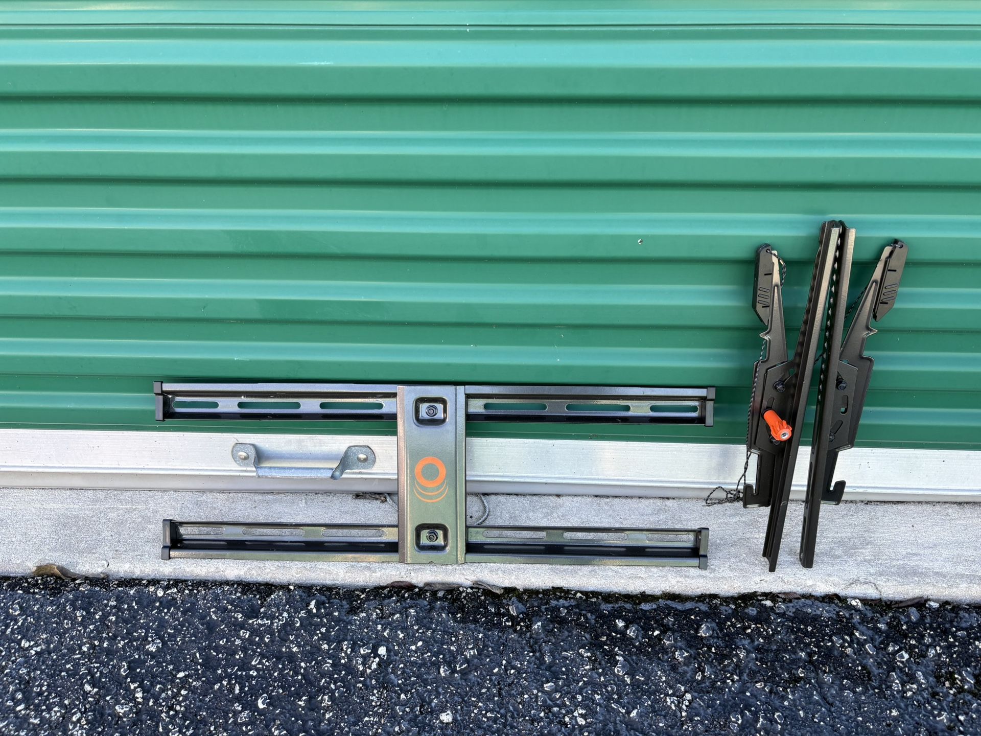 $10 for (1) Black Metal TV Wall Mount-75in