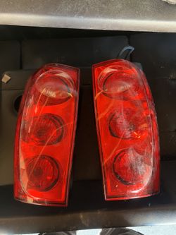 GMC Yukon Taillights