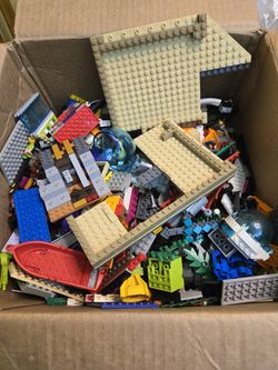 16lbs Of Lego Bulk with Minifigures 
