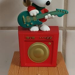 Hallmark Peanuts Wireless Band Snoopy.