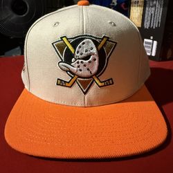 Mitchell & Ness Anaheim Ducks Vintage Off White SnapBack NHL