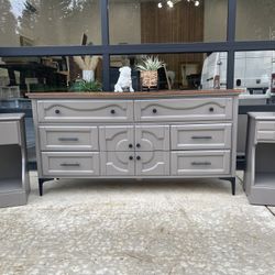 Mid-Century, Modern Dresser