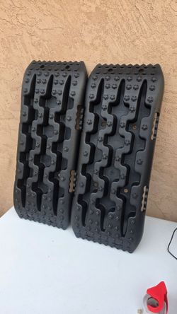 Plastic off-road rescue board