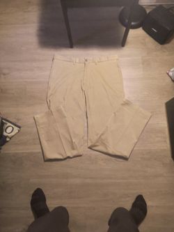 HaggarClassic Fit 40. 34 Never Worn Brand New