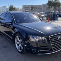 2014 Audi S8