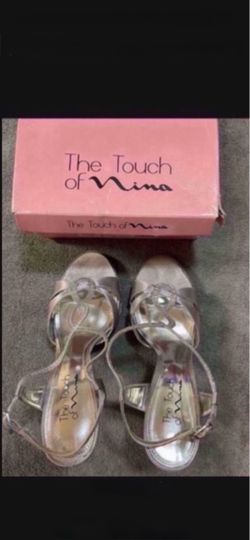 CA. SIZE 9 M. WORN 1 TIME. DRESS SHOES. THE TOUCH OF NINA. WEDDING SHOES.