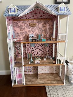 KidKraft Doll House