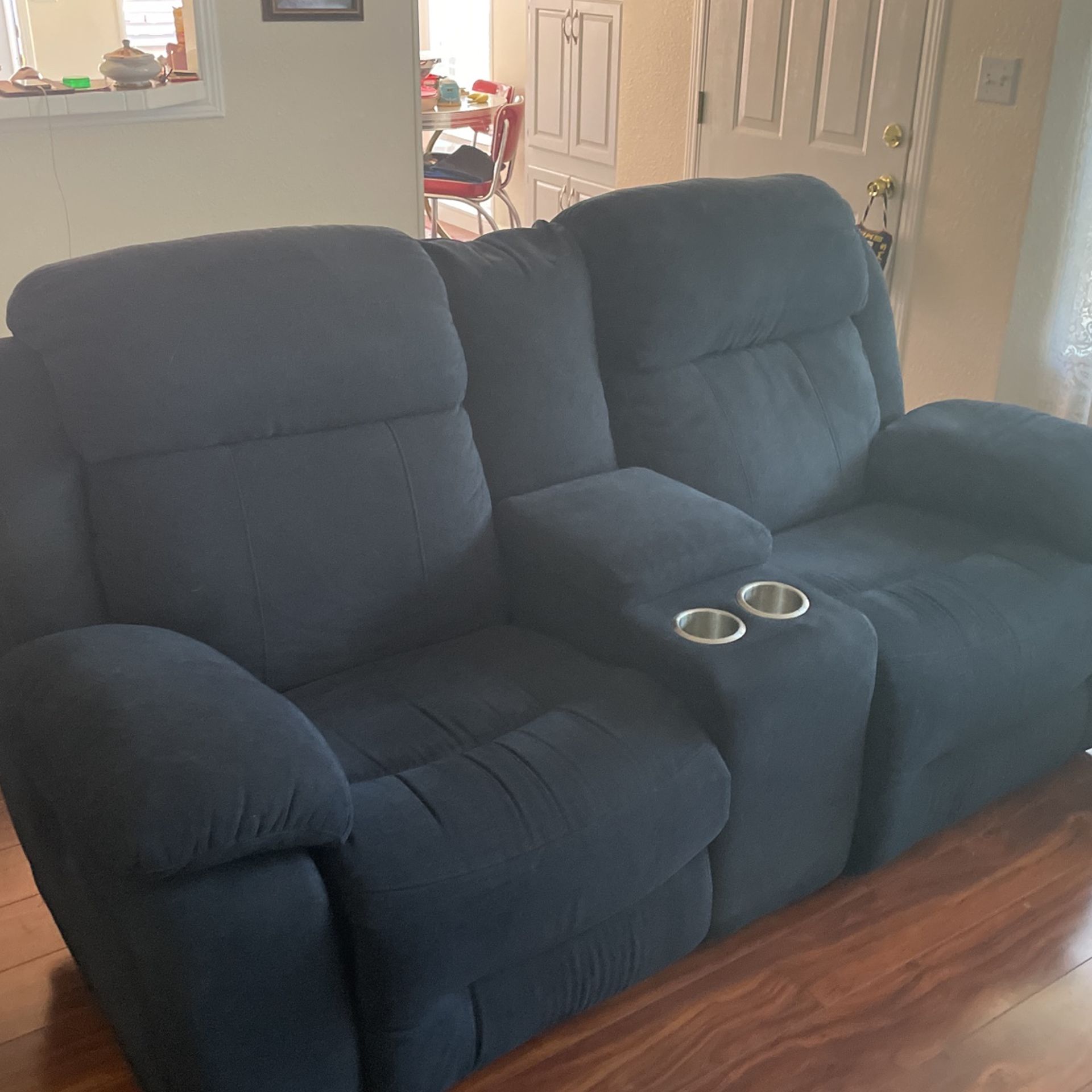 TWO STANTON POWER LOVESEATS// RECLINERS