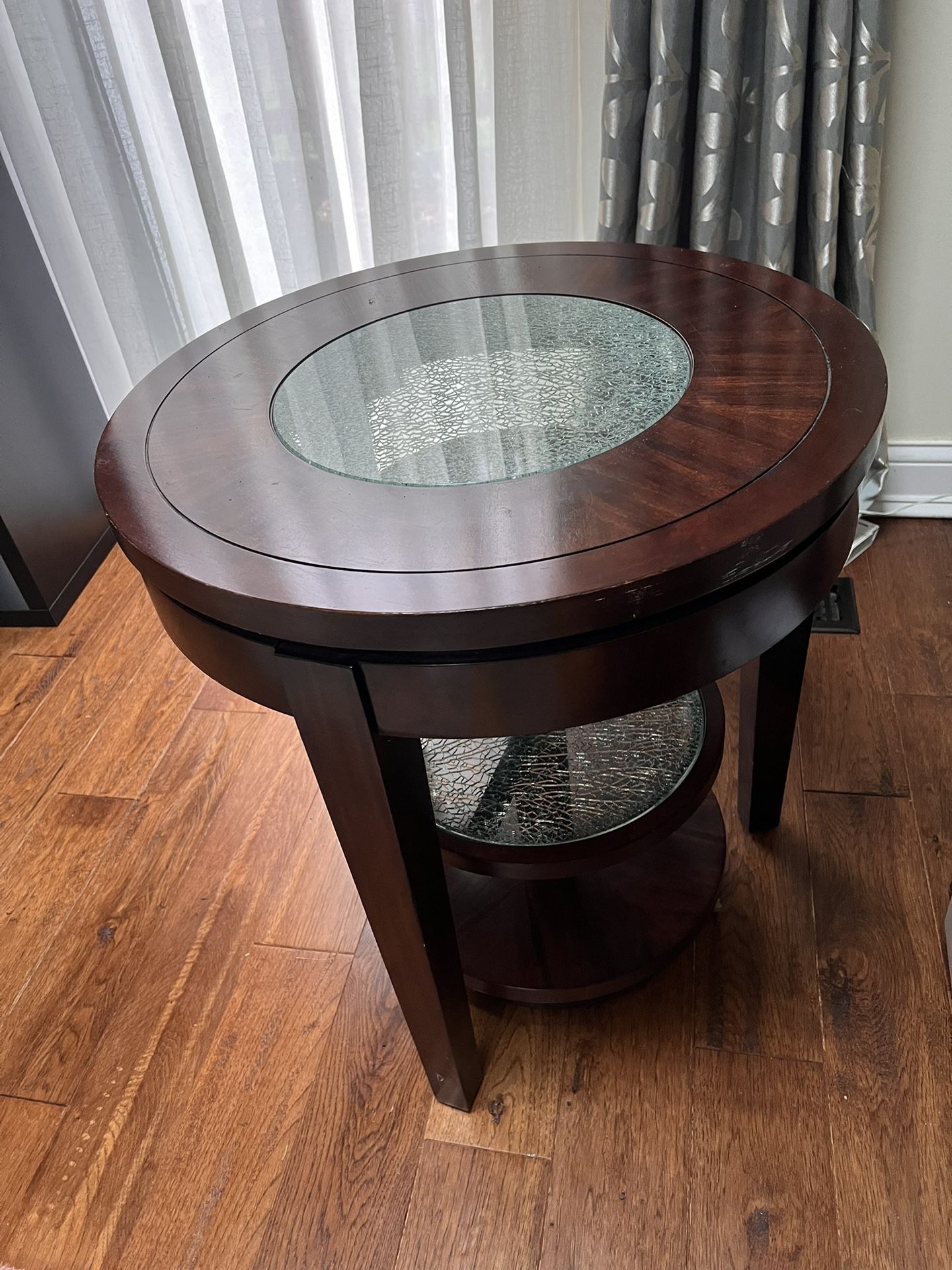 Beautiful Mahogany-finish Wooden Coffee Table 