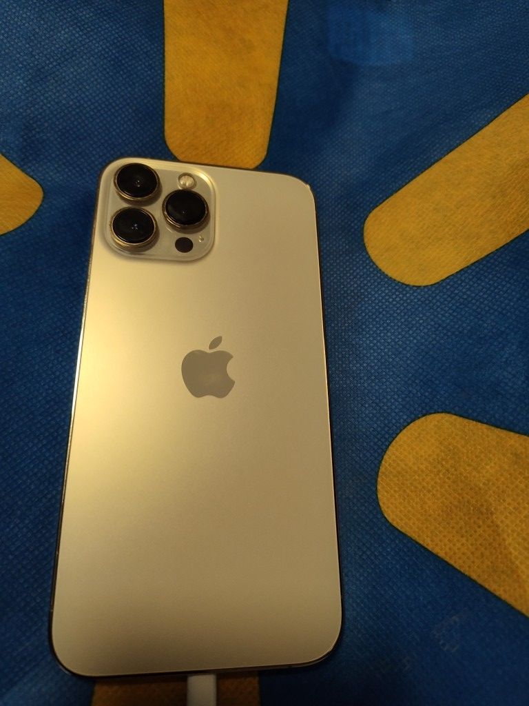 Unlocked Gold iPhone 13 Pro Max for Sale in Thornton, CO OfferUp