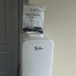 Mini Refrigerator 