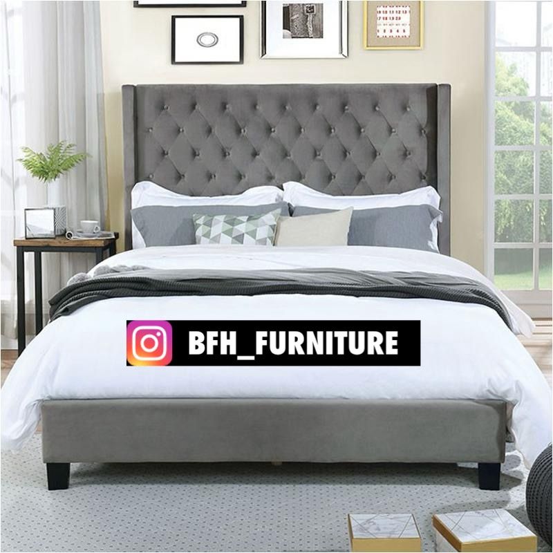 Queen Chanelle Wingback Platform Bed w. Orhopedic Mattress Included