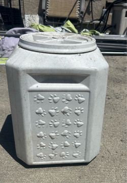 Small dog food storage container