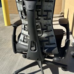 Herman Miller Embody- FULLY LOADED AND LIKE NEW!! $699 Cash or Zelle