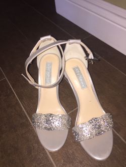 betsey johnson wedding shoes silver size 7.5