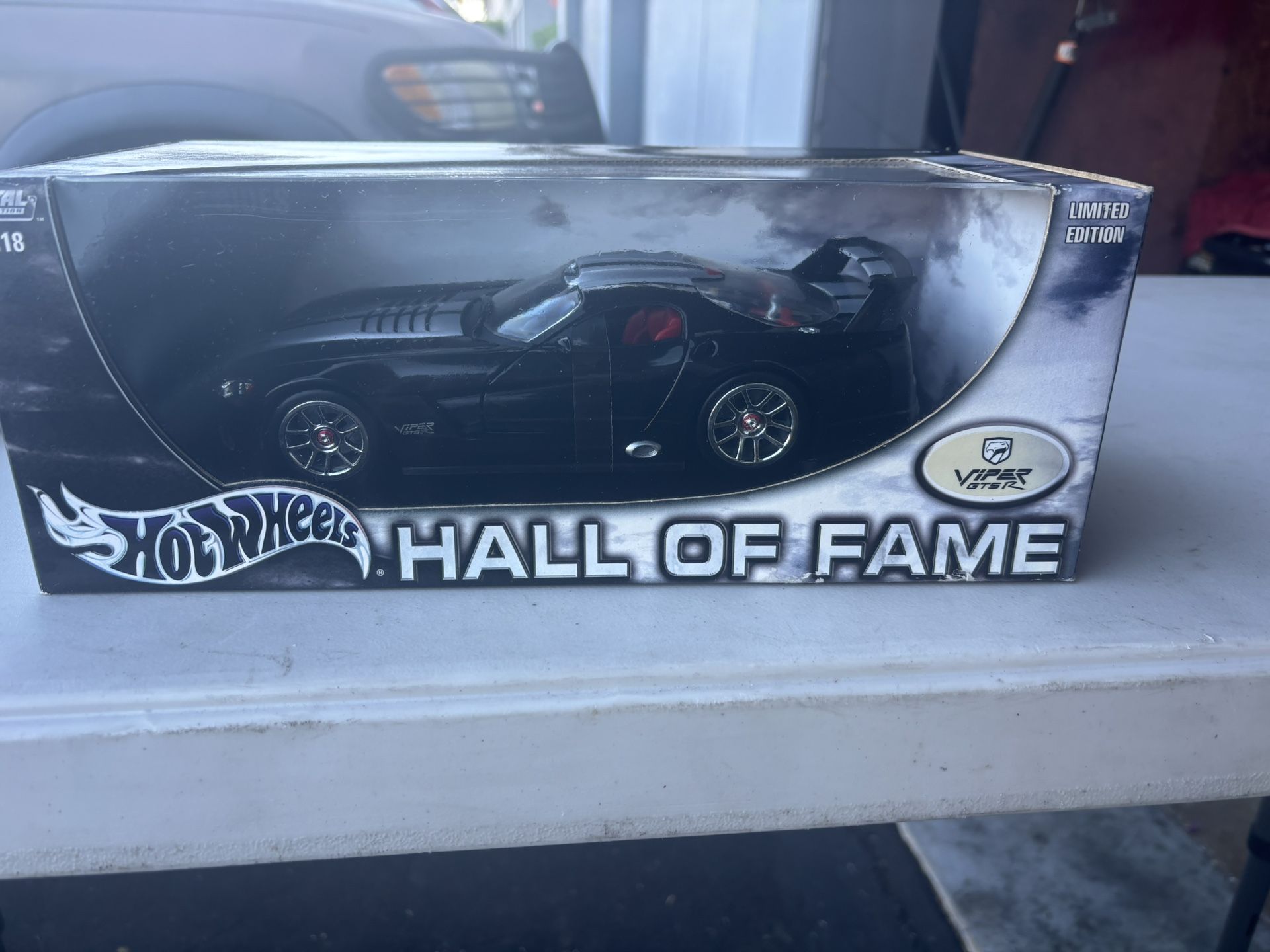 Hot Wheels Hall of Fame Dodge Viper GTS-R 1:18 Scale Limited Edition Black w/ Silver Stripes