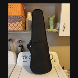 Nice 4/4 Violin Case, Black Soft Outside Cushioned Inside Like