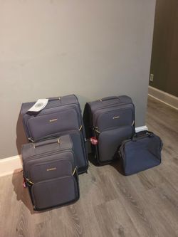 Suitcase set