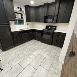 Small Quartz Kitchen & Bathroom Countertops 
