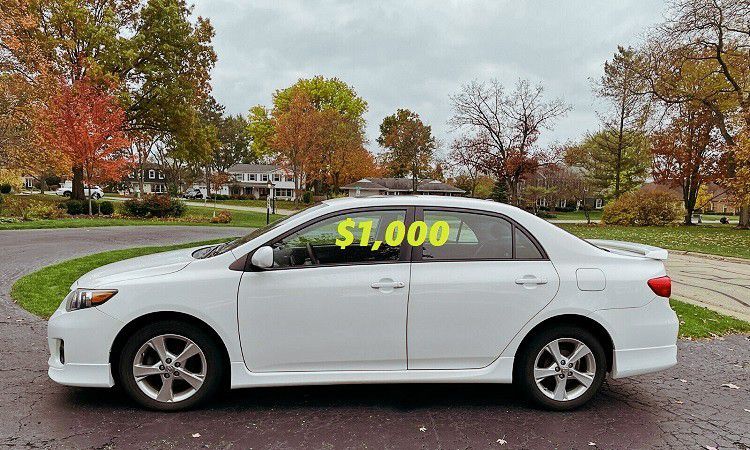 Price$1000 URGENT Selling my 2012 Toyota Corolla