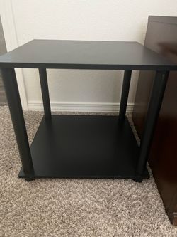 2 Black small tables